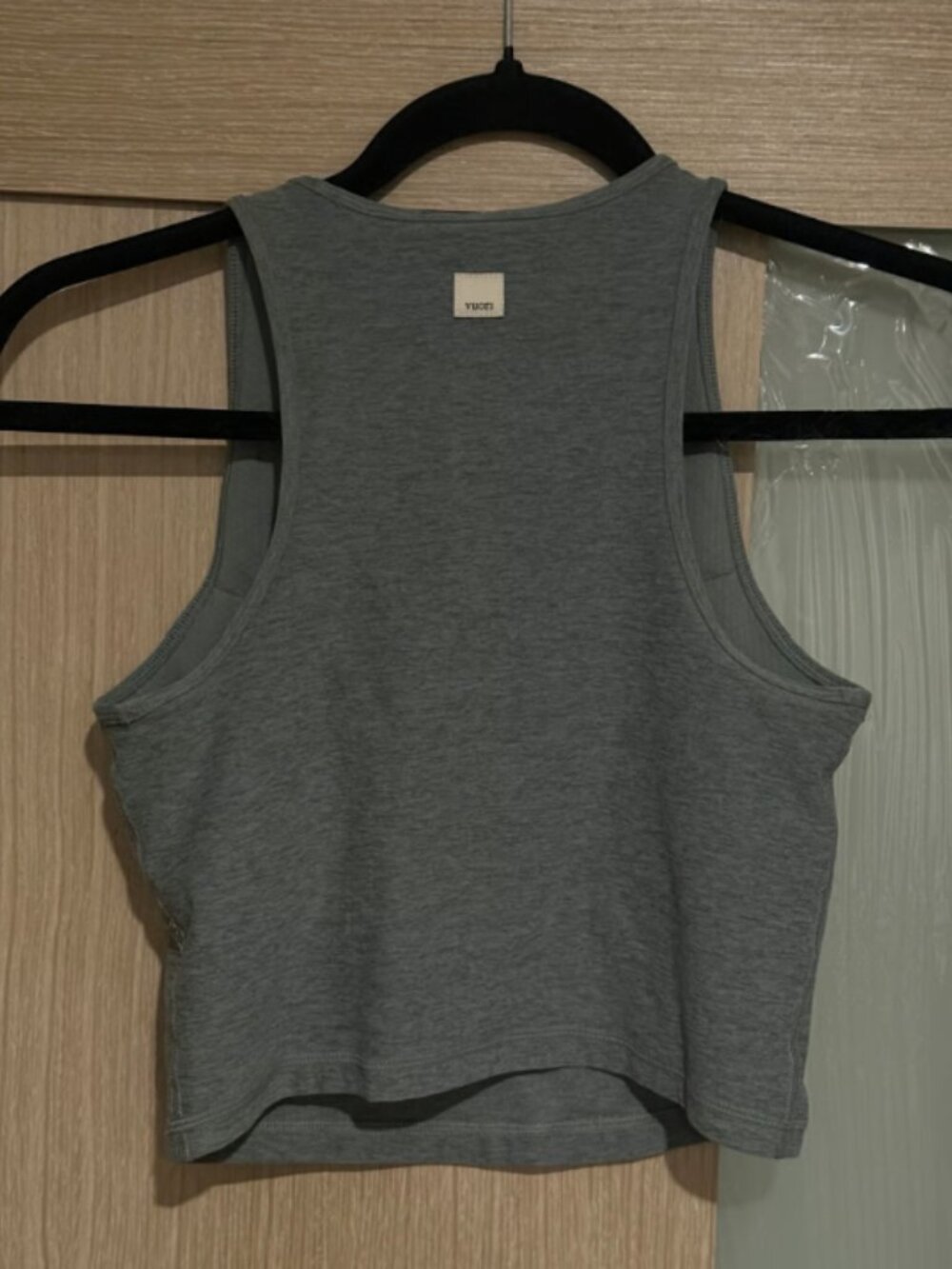 Vuori racer Back crop tank